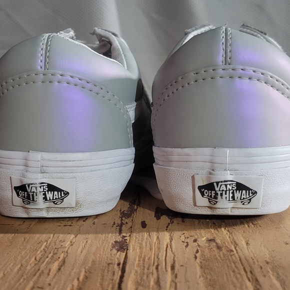 Womens's Vans Old Skool Gray & Purple Iridescent Pearl Leather Sneakers size 6 - Picture 3 of 5